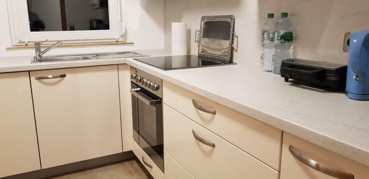 Outletcity Ferienwohnung Apartment 2 เมทซิงเงน ภายนอก รูปภาพ