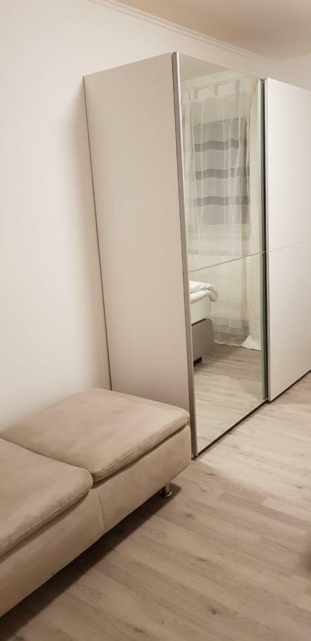 Outletcity Ferienwohnung Apartment 2 เมทซิงเงน ภายนอก รูปภาพ